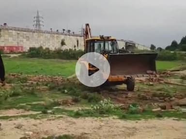 पिंड्रा: बिरापट्टी में वाराणसी विकास प्राधिकरण का चला बुलडोजर, अवैध प्लाटिंग को किया गया ध्वस्त