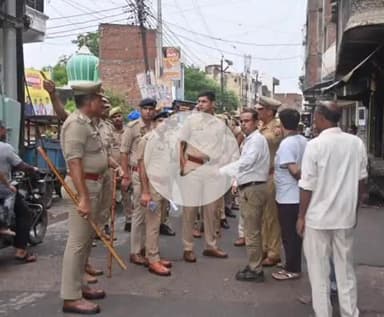 फिरोज़ाबाद: फ़िरोज़ाबाद में मोहर्रम से पहले पुलिस अलर्ट, एसएसपी ने ताजिया रूट का किया निरीक्षण और दिए सख्त निर्देश