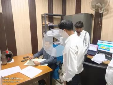 बहराइच : सीडीओ ने पयागपुर के पशु चिकित्सालय व खण्ड विकास अधिकारी कार्यालय का किया औचक निरीक्षण
 गैर हाजिर मिले पशु चि.अ.