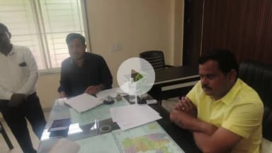 अंबड: पारडगावच्या मुस्लिम पंच कमिटीने उपविभागीय अधिकारी यांची कब्रस्तान व ईदगाह संदर्भात घेतली भेट