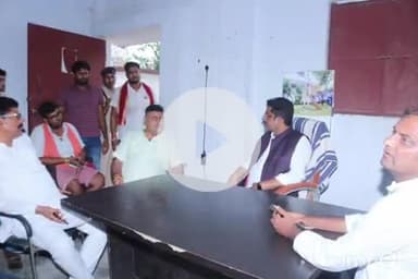 शाम्हो अकहा कुरहा: मटिहानी विधायक ने शाम्हो प्रखंड कार्यालय में बाढ़ पूर्व तैयारियों को लेकर अधिकारियों के साथ की समीक्षा बैठक