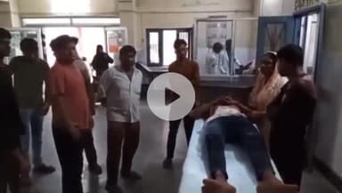 कोल: थाना रोवर में महिला के साथ बदसलूकी व मारपीट, दबंगों ने खुलेआम दबंगाई करते हुए बेटे पर तमंचे की बट से किया हमला