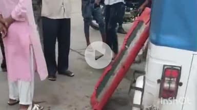 फरीदपुर: फरीदपुर के टोल प्लाजा पर बाइक और ऑटो की भिड़ंत, आधा दर्जन ऑटो सवार और बाइक सवार हुए घायल