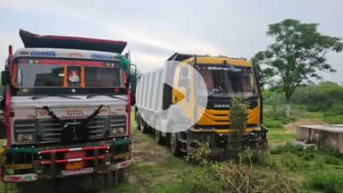 हमीरगढ़: पुलिस थाना मंगरोप ने अवैध बजरी परिवहन करते हुए दो डम्पर किए ज़ब्त