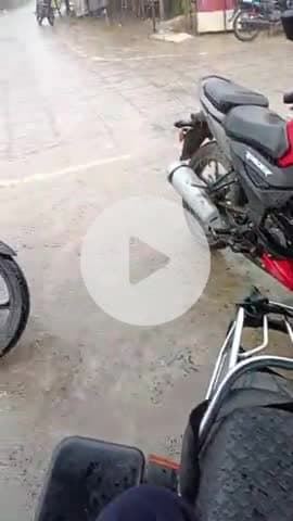gorumara mai baresh bhut tej horahi hai