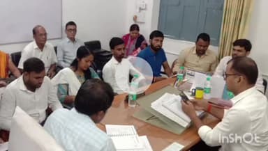 भभुआ: जिला विधिक सेवा प्राधिकार के सचिव सुमन सौरभ ने स्थाई लोक अदालत को लेकर PLV के साथ की बैठक