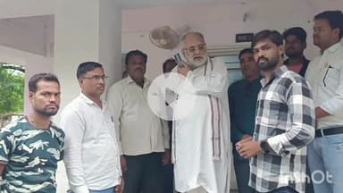 सिरोंज: रेस्ट हाउस में विधायक उमाकांत शर्मा ने लोगों की सुनीं समस्याएँ, अधिकारियों को निराकरण करने को लेकर दिए निर्देश