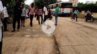 वैर: कस्बा वैर में स्टेट मेगा हाईवे-45 पर बाइक से गिरकर एक महिला हुई घायल, अस्पताल में कराया गया भर्ती