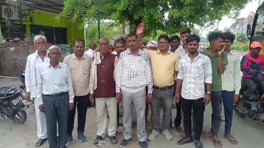 मंझनपुर: समर्थ किसान पार्टी ने सूखी नहर, बिजली कटौती व उर्वरक की किल्लत को लेकर कलेक्ट्रेट परिसर में किया प्रदर्शन #jansamasya