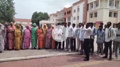 खरगौन: झिरन्या पहाड़ी क्षेत्र के 5 गांवों के लोगों ने पेयजल संकट और ई-केवाईसी की समस्या बताई