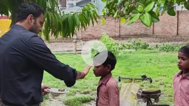 मंझनपुर: जिले में नए शैक्षणिक सत्र की शुरुआत पर जिलाधिकारी ने छात्रों का स्कूल में किया स्वागत