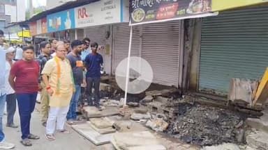 रामगंजमण्डी: नगर पालिका ने 12 साल बाद बाजार नंबर 3 से अतिक्रमण हटाकर नालों की सफाई की