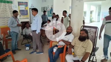 सिसई: सिसई प्रखंड सह अंचल कार्यालय परिसर में रक्तदान शिविर, नौ लोगों ने किया रक्तदान