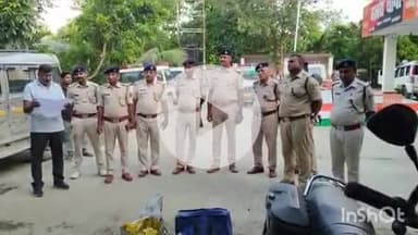 बखरी: बखरी थाना परिसर में देसी-विदेशी शराब का विनष्टीकरण, मजिस्ट्रेट सहित अन्य पुलिस पदाधिकारी रहे मौजूद