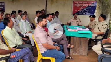 कुटुंबा: कुटुंबा थाना परिसर में मोहर्रम पर्व पर शांति समिति की बैठक, सोशल मीडिया पर रहेगी नजर, DJ पर रहेगा प्रतिबंध