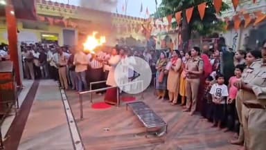 बटियागढ़: बकायन के प्रसिद्ध इमला वाले हनुमानजी की कपूर आरती में उमड़ा जनसैलाब, बटियागढ थाना पुलिस भी मौजूद रही