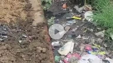 पीरो: पसौर गांव में रास्ते के विवादित भूमि का निरीक्षण अंचल अधिकारी चंदन चौधरी के द्वारा किया गया