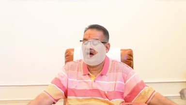 देहरादून: कैबिनेट मंत्री गणेश जोशी ने कैंप कार्यालय में हरेला पर्व की तैयारियों को लेकर की समीक्षा बैठक, दिए निर्देश