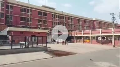 झांसी: महारानी लक्ष्मीबाई मेडिकल कॉलेज के वार्ड नंबर 8 के टॉयलेट में अमरा गांव के व्यक्ति ने फांसी लगाकर किया सुसाइड