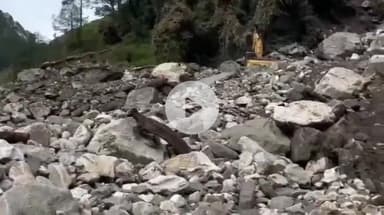 राजगढ़ी: यमुनोत्री हाईवे सिलाई बैंड व ओजरी के पास बंद