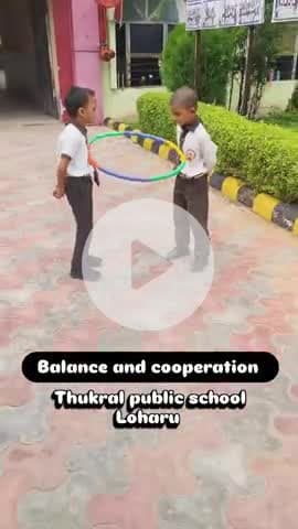 Balance and cooperation 🤗✨ || #balancegane #kidsvideo #thukralpublicschool