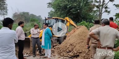 बागपत: बिचपडी में सफाई न होने और पानी का जलस्तर बढ़ने से टूटी पूर्वी यमुना नहर की पटरी, आवागमन हुआ बाधित