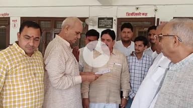 कोल: छर्रा और अकराबाद को तहसील बनाने की मांग तेज, स्थानीय लोगों के साथ छर्रा विधायक रविंद्र पाल ने DM से की मुलाकात