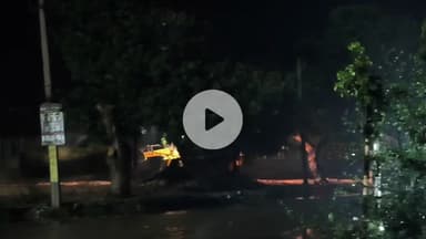 वैर: कस्बा वैर में भुसावर रोड पर नगर पालिका के चुंगी भवन को भू-माफियाओं ने तोड़ा, वीडियो हुआ वायरल