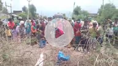 श्योपुर: पानी की समस्या से श्योपुर-कोटा हाइवे पर चक्काजाम, प्रेमसर-गांधी नगर की महिलाओं का प्रदर्शन