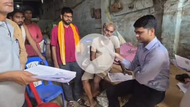 शिवहर: मसौढा पंचायत में विशेष गहन पुनरीक्षण कार्य का अवलोकन करने पहुंचे डीएम