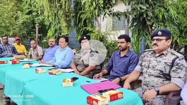 लोहरदगा: लोहरदगा सदर थाना परिसर में शांति समिति की बैठक, मोहर्रम व घूरती रथ यात्रा शांतिपूर्ण माहौल में मनाने की अपील