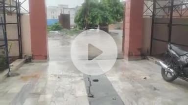 फिरोज़ाबाद: तेज रफ्तार का कहर: आगरा-लखनऊ एक्सप्रेसवे पर अनियंत्रित बाइक डिवाइडर से टकराई, युवक की मौत