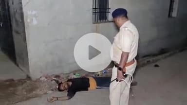 मेदिनीनगर (डालटनगंज): साहित्य समाज चौक के पास शौचालय की दीवार से सटा अज्ञात शव मिला, पहचान नहीं हो पाई