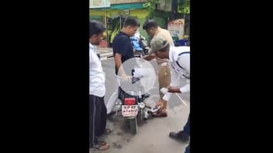 झांसी: झांसी में बिना नंबर प्लेट और 'पटाखा' बुलेट पर यातायात पुलिस ने की कार्रवाई, 9 बुलेट का 10 हजार से अधिक का चालान काटा