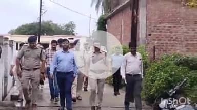 श्योपुर: मातमी पर्व मोहर्रम को लेकर कलेक्टर-एसपी ने निकाला फ्लेग मार्च, शहर में शांति व्यवस्था बनाए रखने की अपील