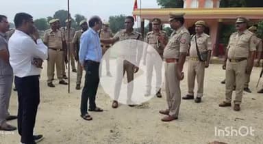 कुंडा: जिलाधिकारी और पुलिस अधीक्षक ने ग्राम शेखपुर आशिक पहुंचकर सामाजिक साम्प्रदायिक स्थिति का किया निरीक्षण