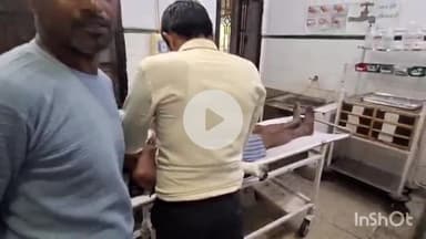 संभल: जिला अस्पताल में भर्ती घायल, CHC रजपुरा से रेफर होकर आया, अज्ञात वाहन ने रजपुरा-बबराला के बीच मारी टक्कर