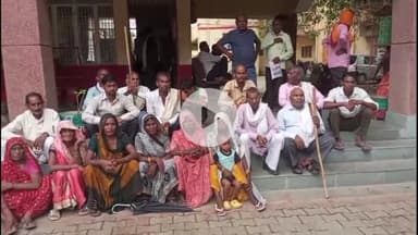 करहल: करहल तहसील क्षेत्र के सिंहपुर में जल भराव की समस्याओं को लेकर ग्रामीणों ने विरोध प्रदर्शन कर एसडीएम से की शिकायत