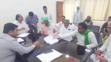 संभल: भारतीय किसान यूनियन असली के कार्यकर्ताओं पदाधिकारी कुछ मुख्य समस्याओं को लेकर SDM कार्यालय पर SDM से मिले#Jan samasya