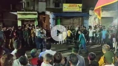 किस्को: पावरगंज में मोहर्रम की पांचवीं रात लाठी-डंडे के खेल का शानदार प्रदर्शन, अखाड़े सम्मानित