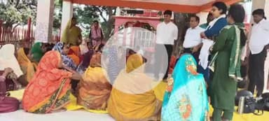 उदवंत नगर: डीएम के निर्देशानुसार अनुमंडल पदाधिकारी रश्मि सिन्हा ने उदवंतनगर प्रखंड के चौराई और भेलाई गांव का निरीक्षण कर संवाद किया