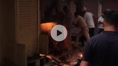 अजमेर: डिग्गी बाजार स्थित दुकान में लगी आग, आज की सूचना पर पहुंची अग्निशमन की गाड़ियां, आग पर पाया गया काबू