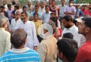 निगोही रजवाहा नहर जमुनी कुंडा के पास कटी सूचना  पर पहुंचे किसान नेता देवस्वरूप पटेल उच्चाधिकारियों से की वार्ता।