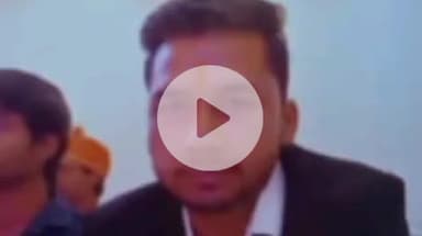 गुमला: अंबेरा डीह के पास पिकअप ने पेड़ को मारी टक्कर, इलाज के दौरान चालक की मौत