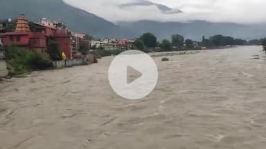 bhuntar me byas nadi ka bura haal hai sabhi nadi nalo se dur rahe