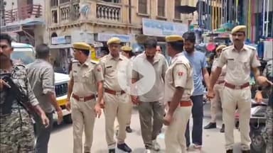 चूरू: हथियार तस्करी के मामले में गिरफ्तार रोहित गोदारा गैंग के गुर्गों का पुलिस ने गढ़ कोतवाली से निकाला पैदल जुलूस