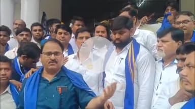 मथुरा: आजाद समाज पार्टी ने जिला प्रशासन को सौंपा ज्ञापन, प्रयागराज घटना की सीबीआई से जांच कराने की मांग की