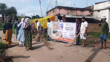 लोहरदगा: वार्ड 18 में 'सफाई अपनाओ, बीमारी भगाओ' अभियान, नगर परिषद ने लोगों से सहयोग मांगा