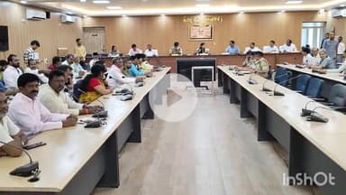 सासाराम: सासाराम के डीआरडीए सभागार में मुहर्रम पर्व को लेकर शांति समिति की बैठक की गई