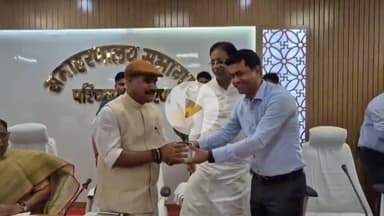 बेतिया: मंत्री जनक राम की अध्यक्षता में जिला कार्यक्रम कार्यान्वयन समिति की बैठक सम्पन्न, कई विकासात्मक मुद्दे उठे